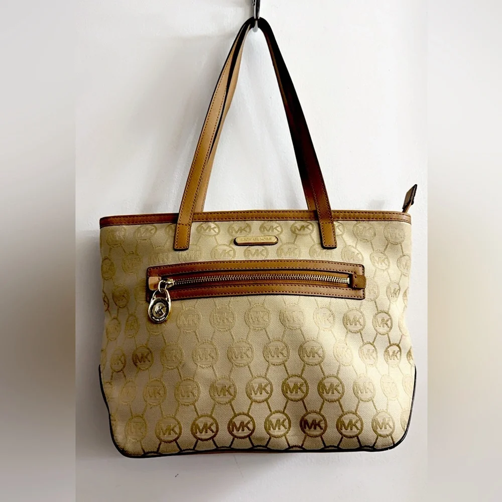Michael Kors Signature Jet Set Tote Bag Tan/beige 14.5 x 9.5” Approximately - Picture 5 of 9
